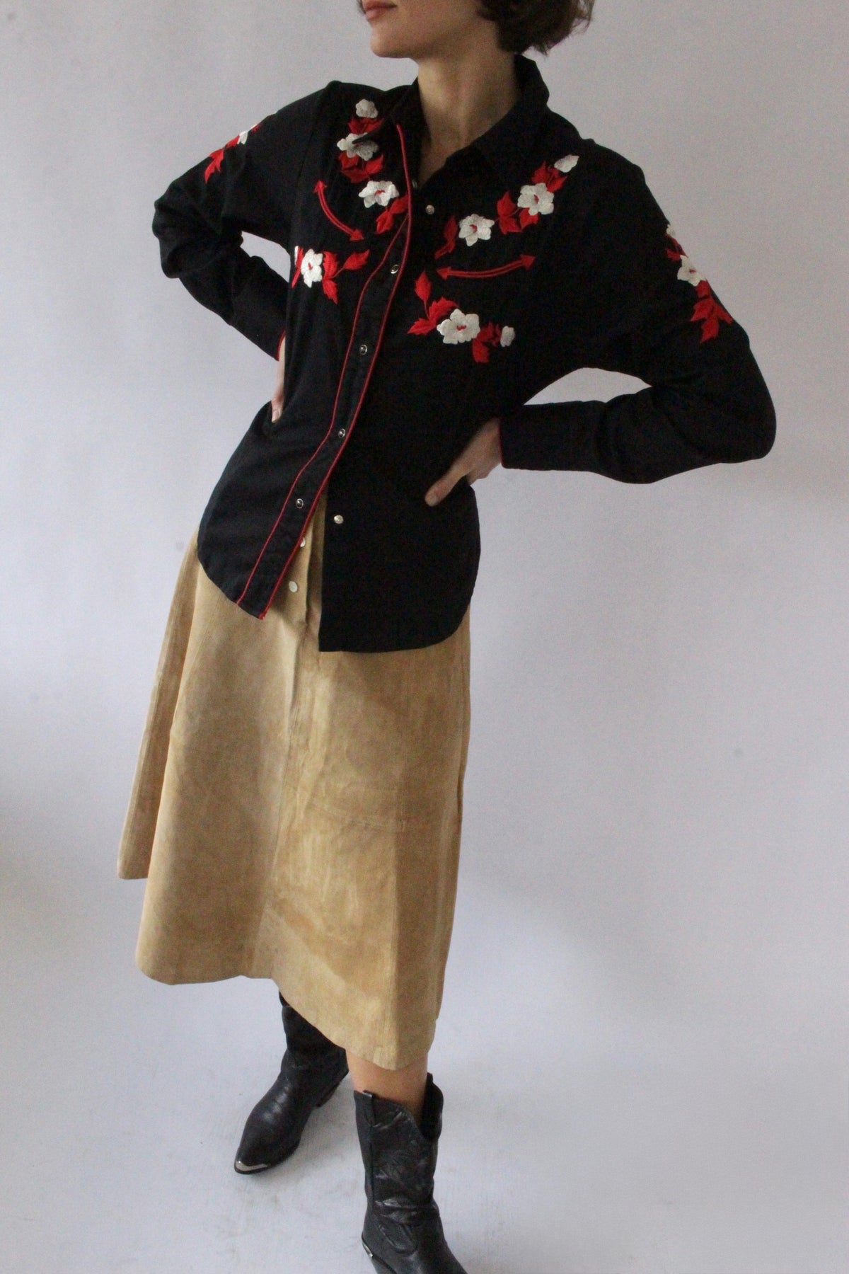 Beautiful Vintage Roper Floral Embroidered Shirt