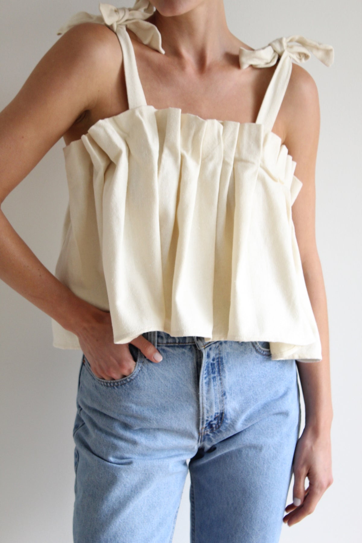 Toni Woven Silk Crop