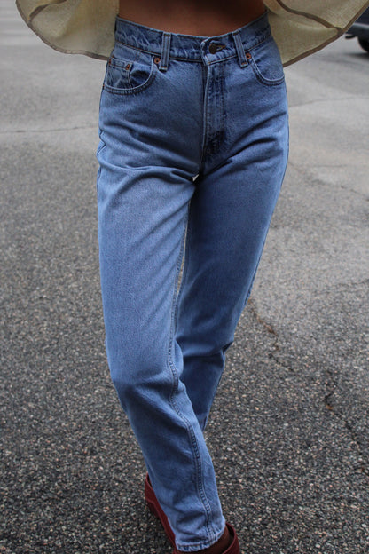 Vintage Levi's 550 Relaxed Fit Denim