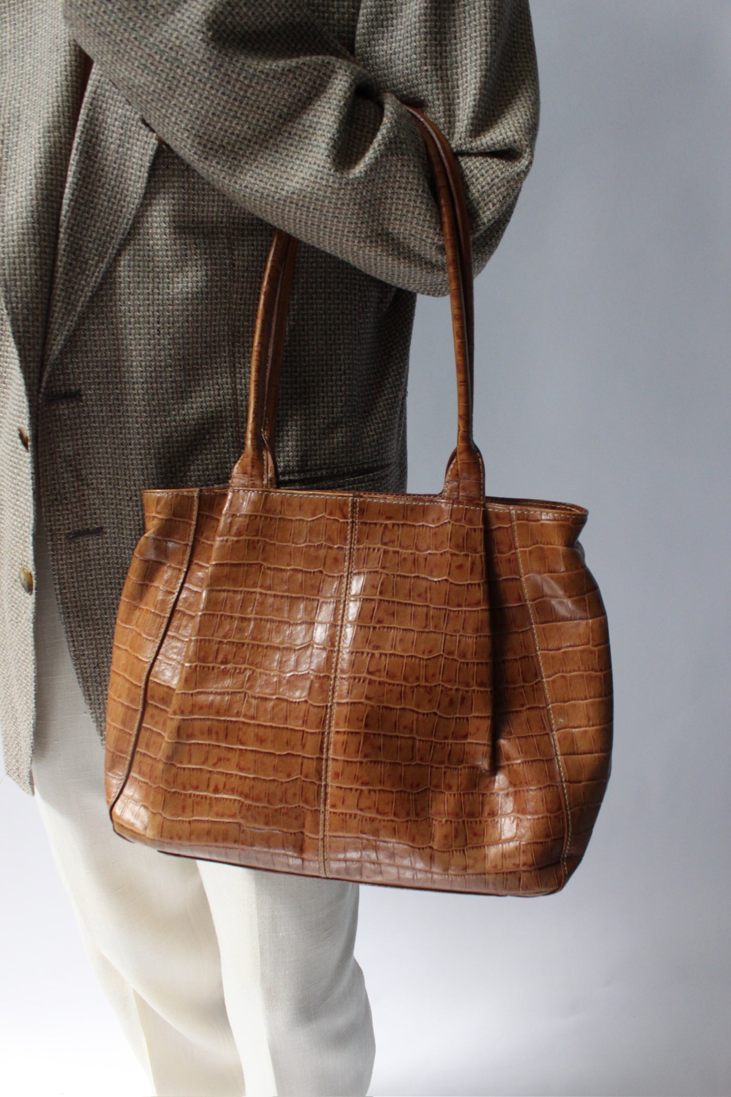 90s Caramel Embossed Leather Purse