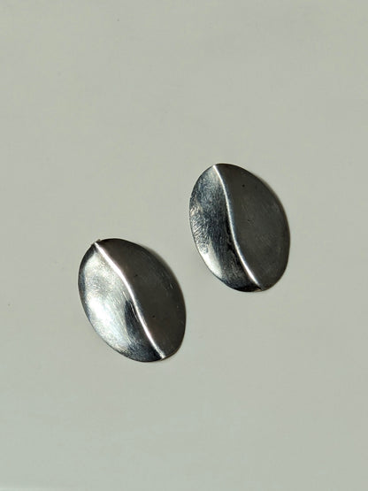 Beautiful Vintage Sterling Silver Rippled Plate Earrings