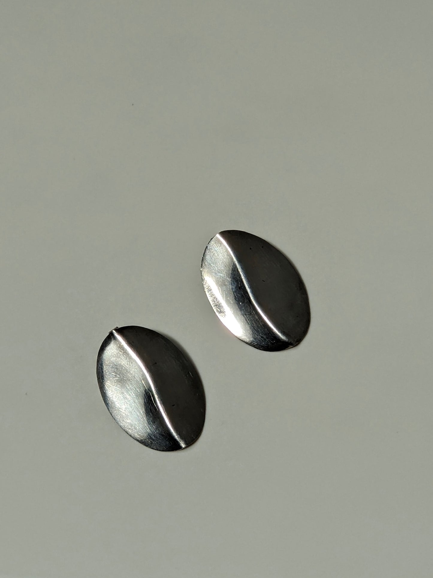 Beautiful Vintage Sterling Silver Rippled Plate Earrings