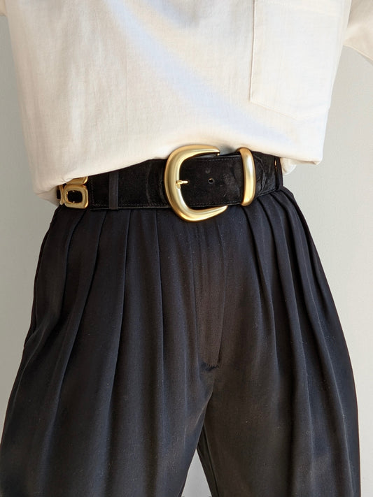 Gorgeous Vintage Onyx Suede & Gold Hardware Belt