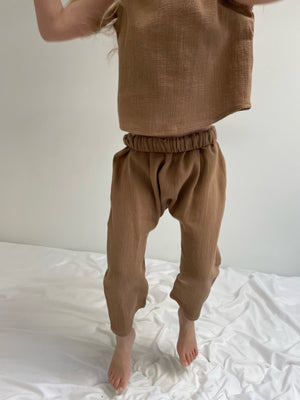 Na Nin Mini Scooter Waffled Cotton Pant / Available in Natural, Faded Black, Toffee