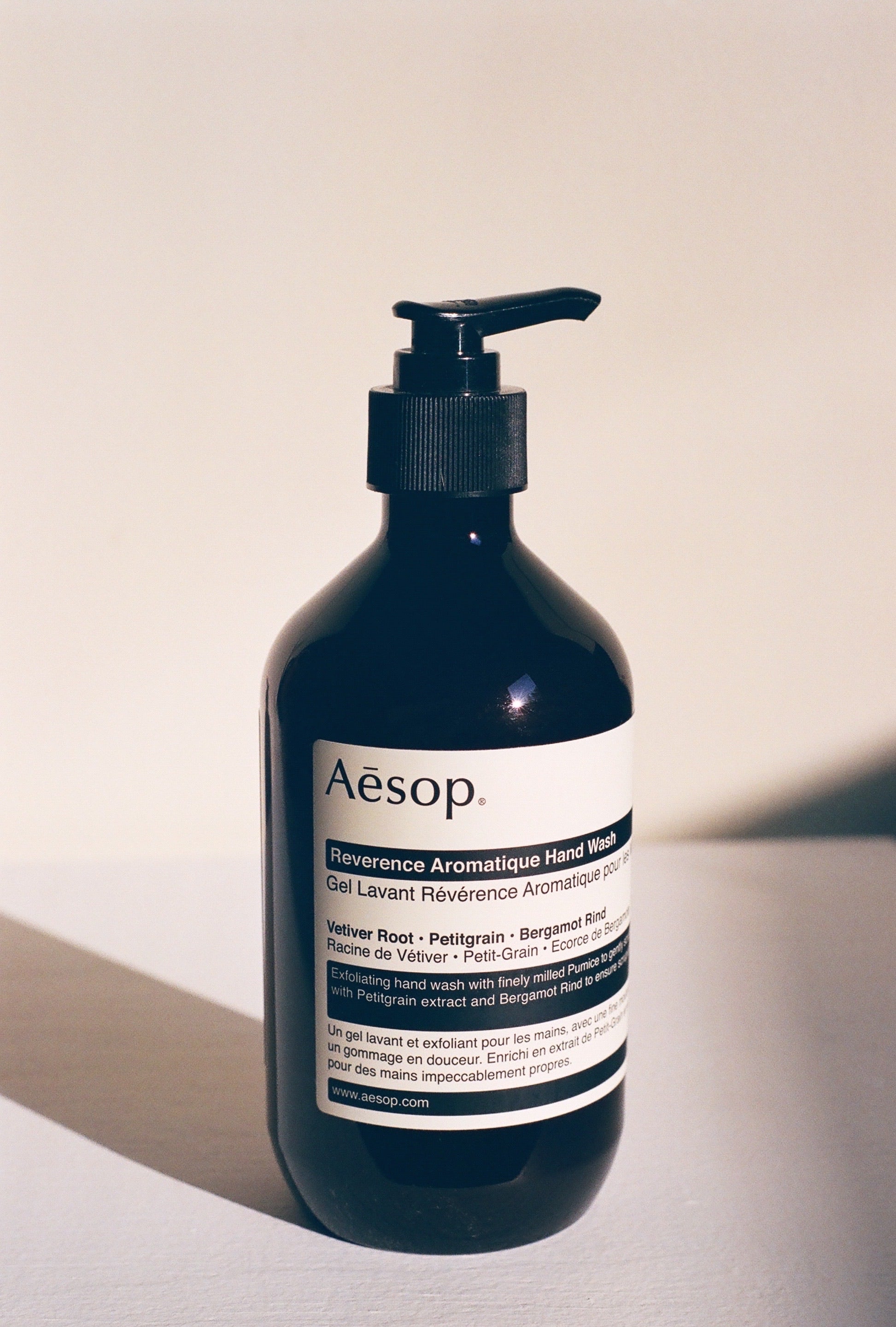 Aesop sapone con scrub Reverence Aromatique