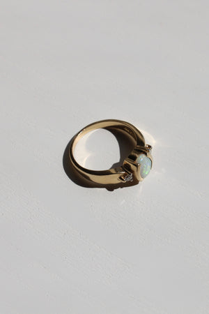 Vintage 14K Opal & Diamond Ring
