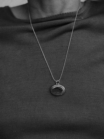 Layered Oval Pendant Necklace